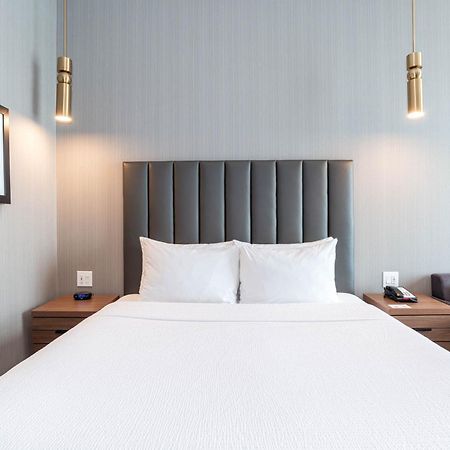 Sandman Signature Sherwood Park Hotel Buitenkant foto
