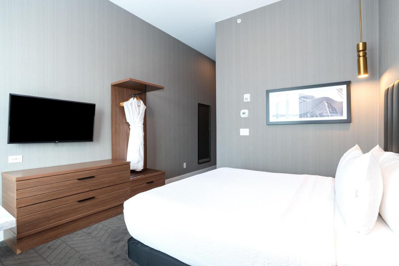 Sandman Signature Sherwood Park Hotel Buitenkant foto