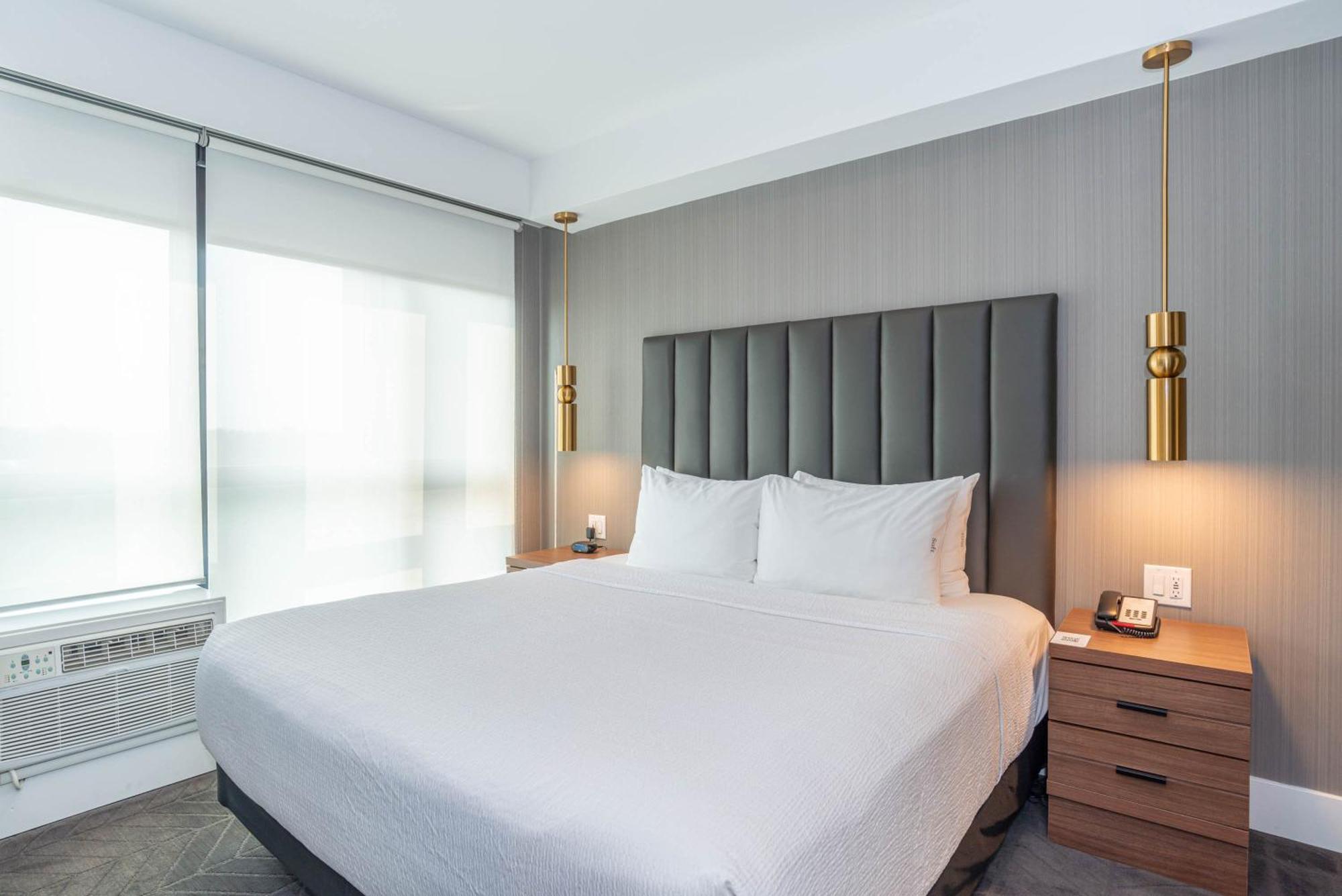 Sandman Signature Sherwood Park Hotel Buitenkant foto
