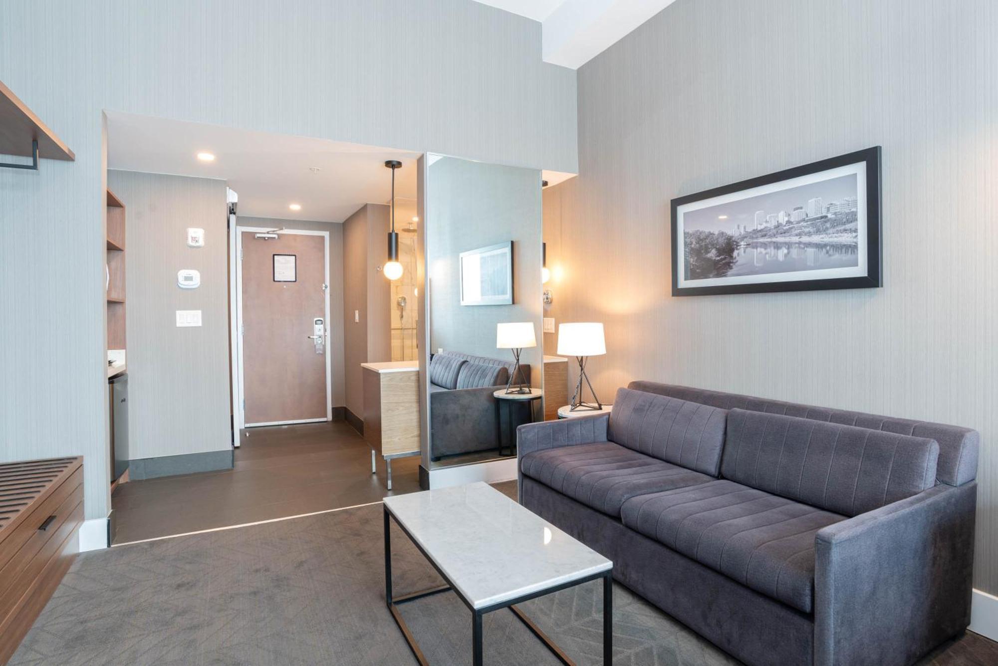 Sandman Signature Sherwood Park Hotel Buitenkant foto